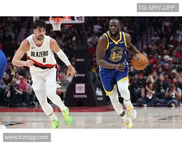 季后赛激战开拓者勇士第四节精彩瞬间回顾与分析